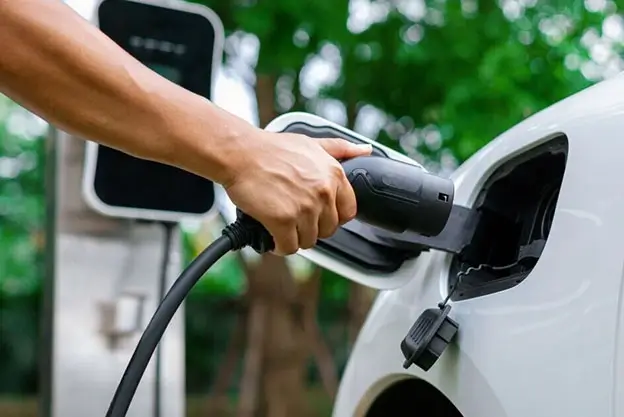 Stație de încărcare pentru mașini electrice la Azuga Ski & Bike Resort